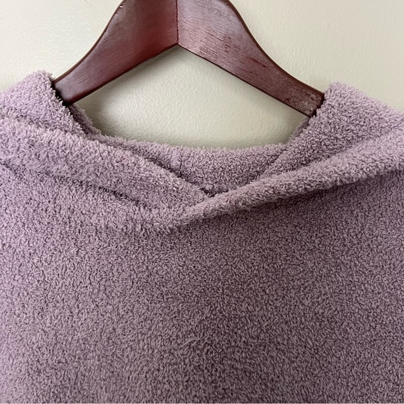 Victoria’s Secret Pink soft fluffy sweatshirt hoodie. Very warm soft crop style - Picture 2 of 7